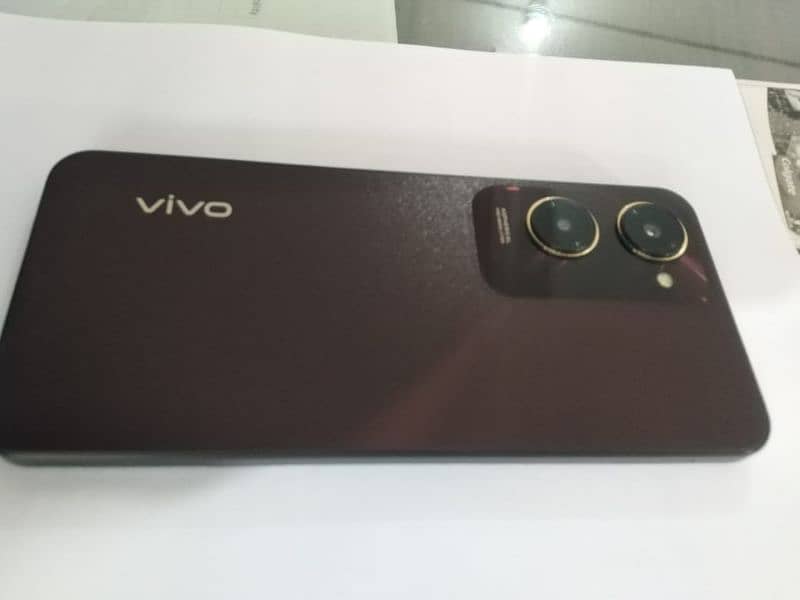 Vivo y18 4+4 128 4