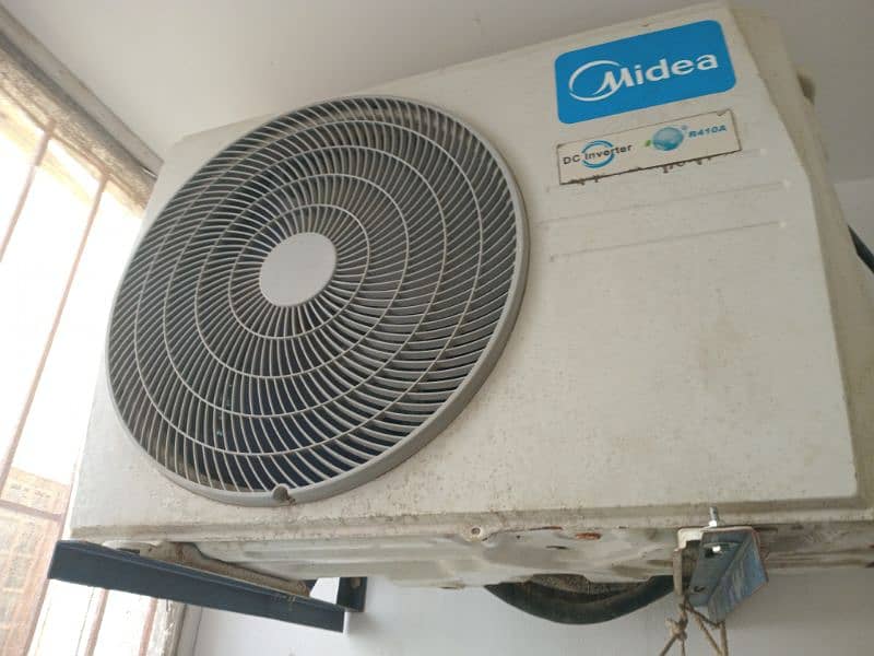 Midea Inverter AC for sale. 1