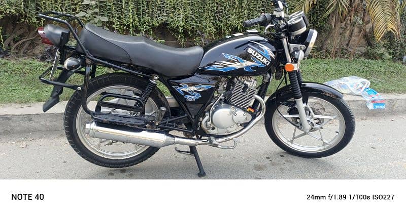 SUZUKI GS150 SE 2022 MODEL 19000 KM USED FIRST OWNER TOTAL. ORIGINAL 1