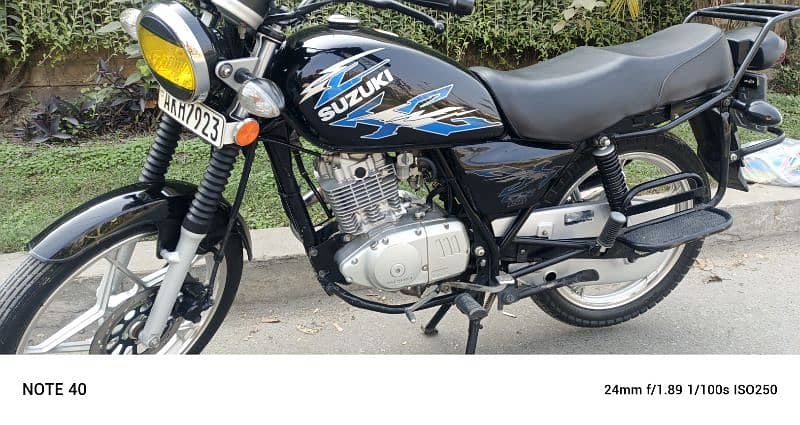 SUZUKI GS150 SE 2022 MODEL 19000 KM USED FIRST OWNER TOTAL. ORIGINAL 2