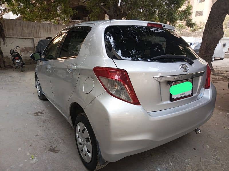 Toyota Vitz 2013 8