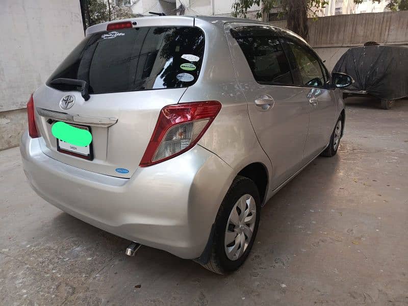 Toyota Vitz 2013 11