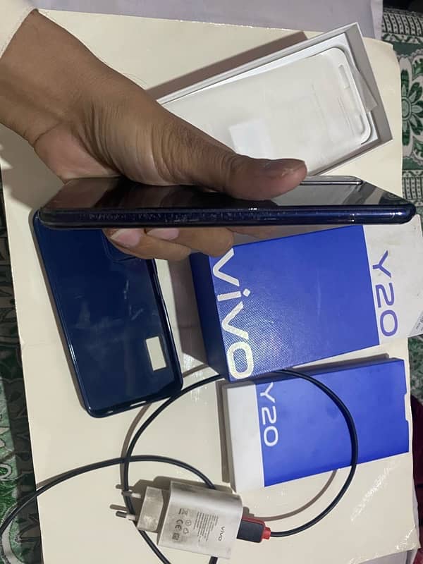 Vivo Y20 4/64 with Original Box Charger 7