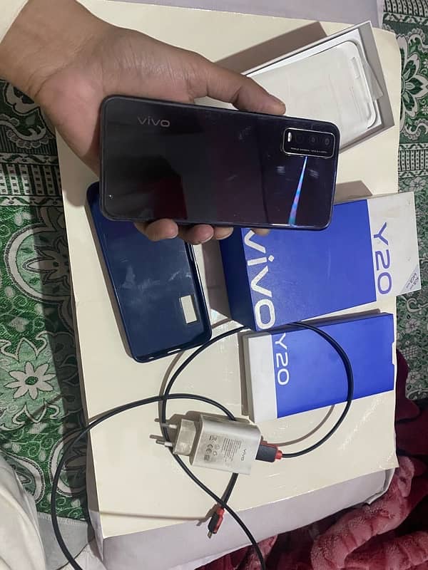 Vivo Y20 4/64 with Original Box Charger 8