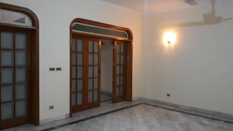 DHA 1 Kanal Wonderful Double Unit Bungalow For Rent In Phase 3 0