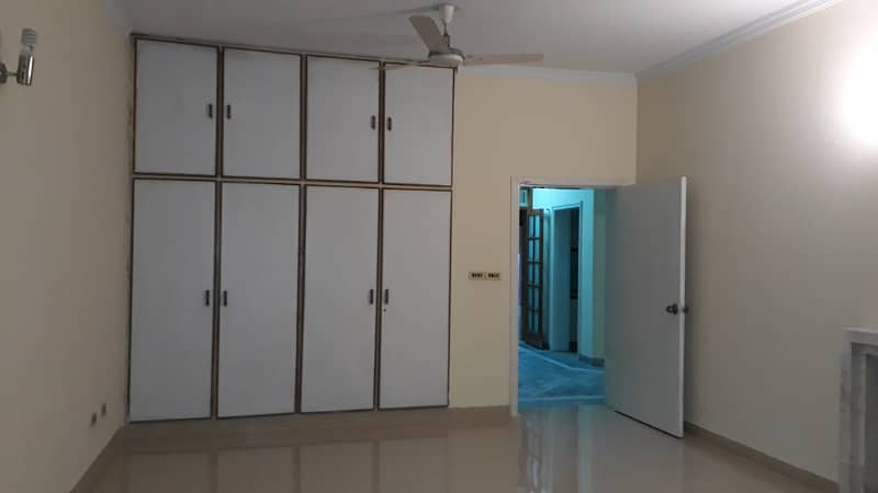 DHA 1 Kanal Wonderful Double Unit Bungalow For Rent In Phase 3 11