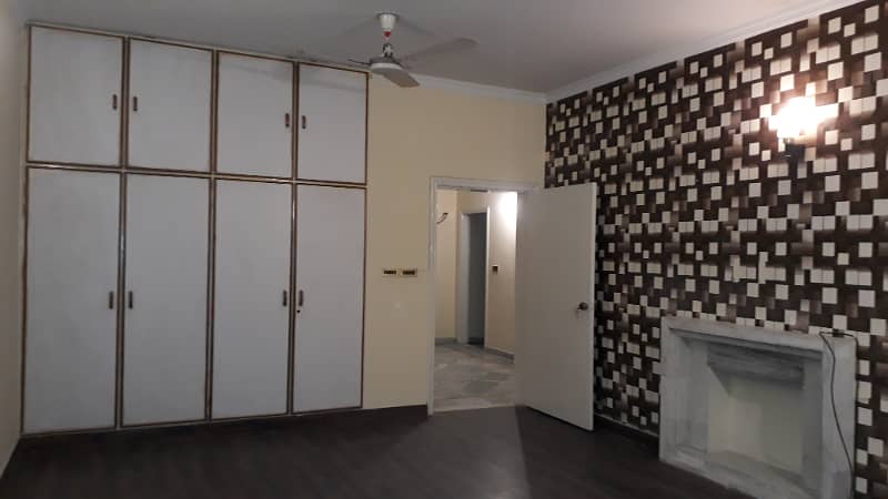 DHA 1 Kanal Wonderful Double Unit Bungalow For Rent In Phase 3 13