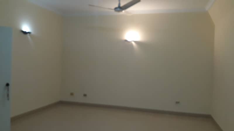 DHA 1 Kanal Wonderful Double Unit Bungalow For Rent In Phase 3 18