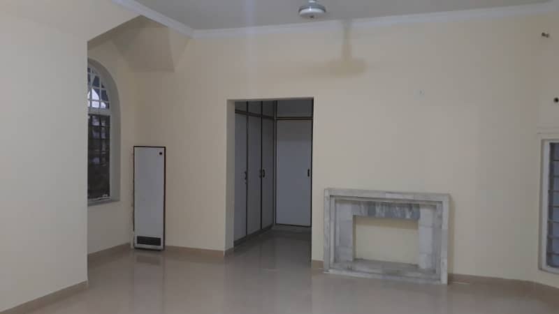 DHA 1 Kanal Wonderful Double Unit Bungalow For Rent In Phase 3 21