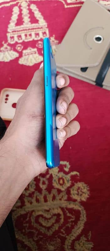 oppoA12for sale in 9 by 10 condition with original box and charger 4