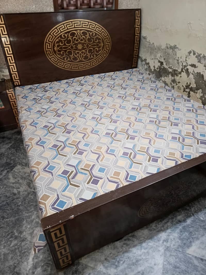 Sale Bed Set Side Table and Dressing. 1