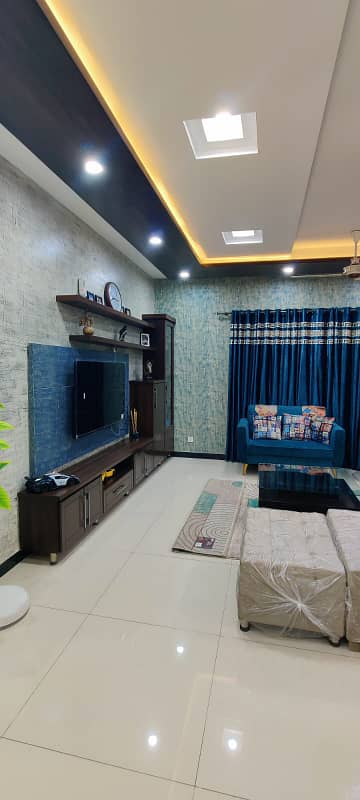 1 KANAL BEAUTIFUL HOUSE AVAILABLE FOR SALE IN LDA AVENUE 25