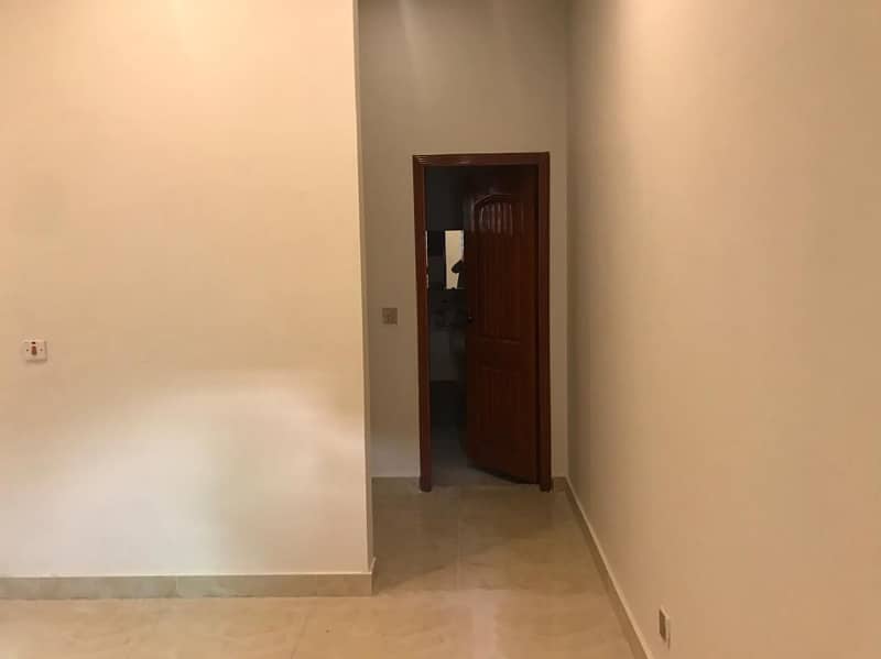 10 marla Ground portion for rent near metro station 2