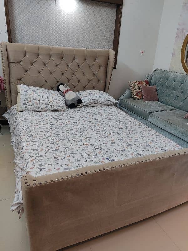 King size bed with mattress 5