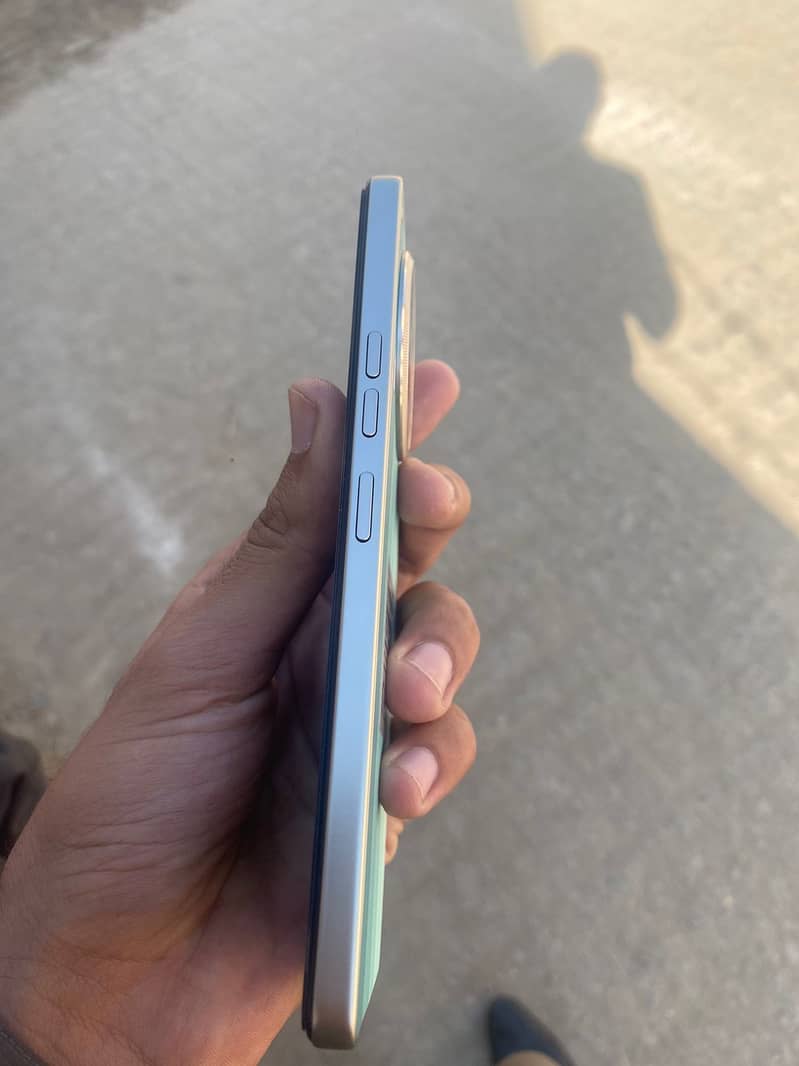 Tecno Camon 30 Brand NEW 4