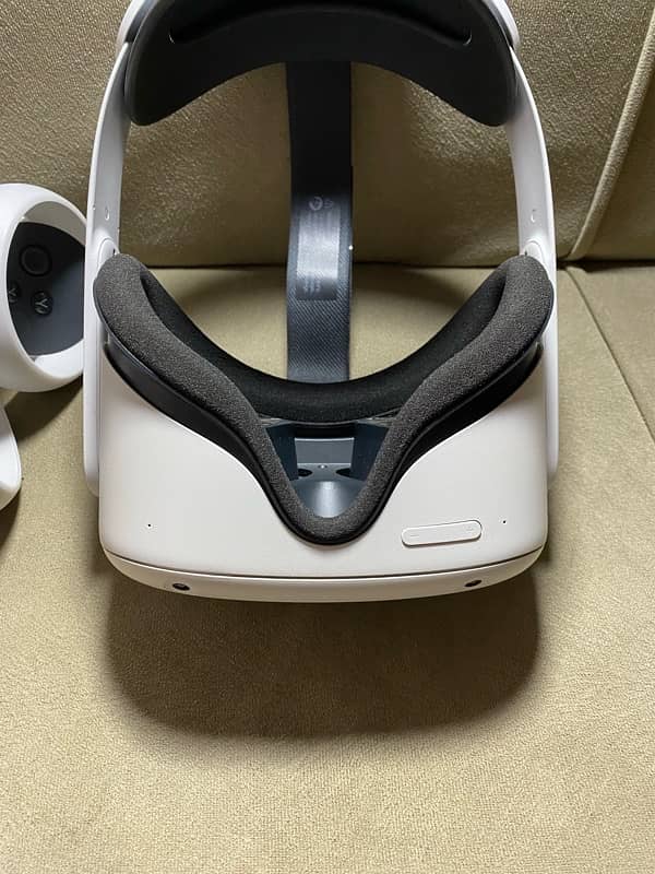 Meta Quest Oculus 2 VR 256GB With many extra accessories 4