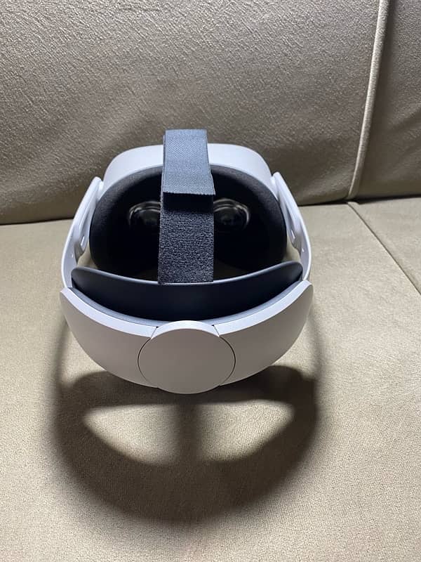 Meta Quest Oculus 2 VR 256GB With many extra accessories 5