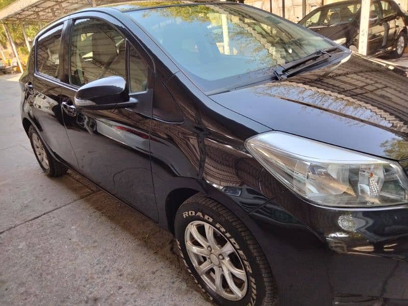 Toyota Vitz 2012 3