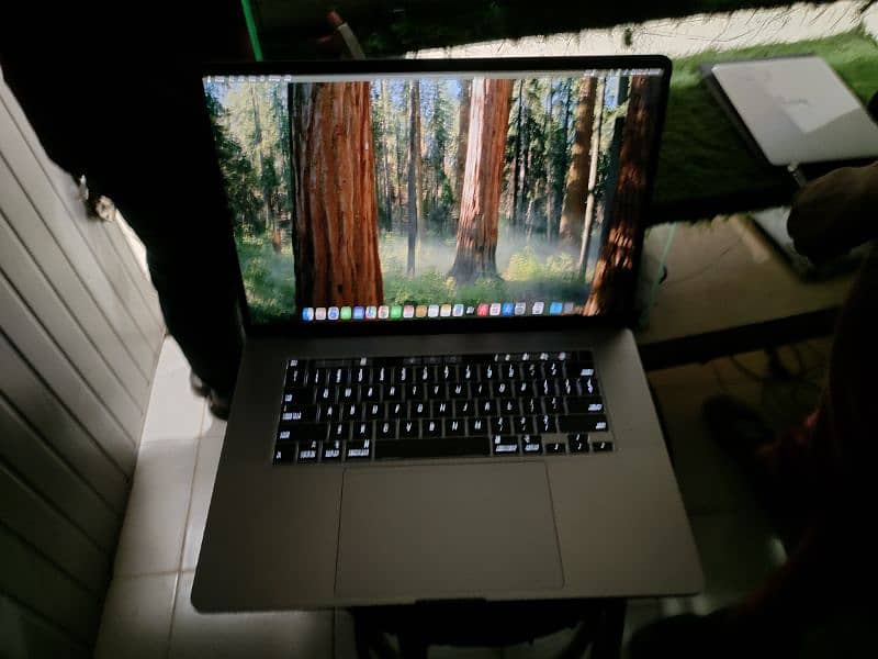 MACBOOK PRO 2019 16INCH CORE I. 9 16/1TB 2