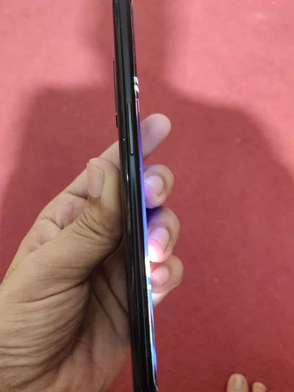 one plus 8 5g condition 10/9.5  rom 128gn ram 8 gb 3