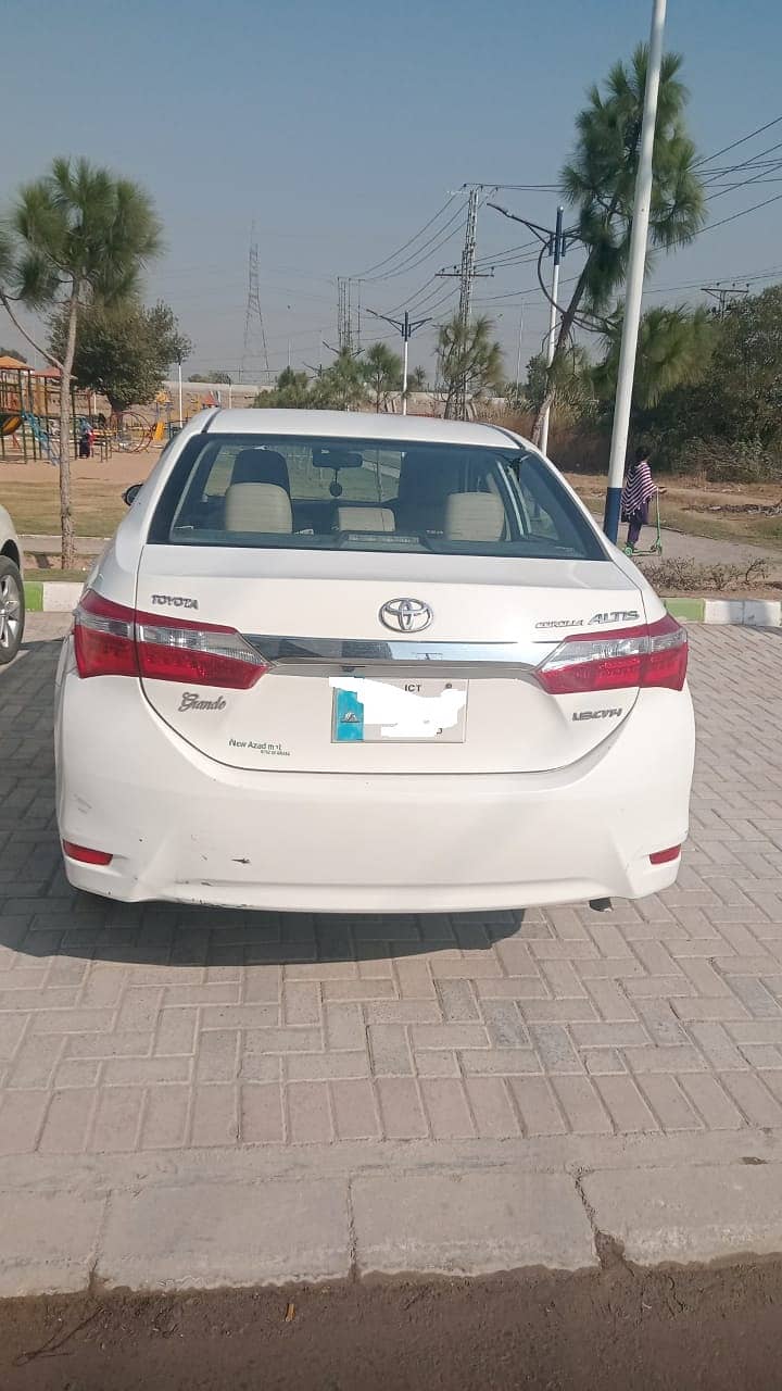 Toyota Corolla Altis 2014 3