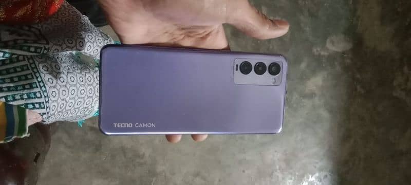 Tecno caman 18t 1