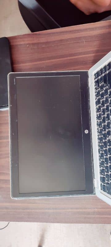 HP folio 9470m 2