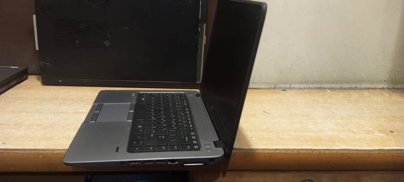 HP Elitebook 840 G1 8GB Ram, 128GB NVME, 500GB Hard Drive 3