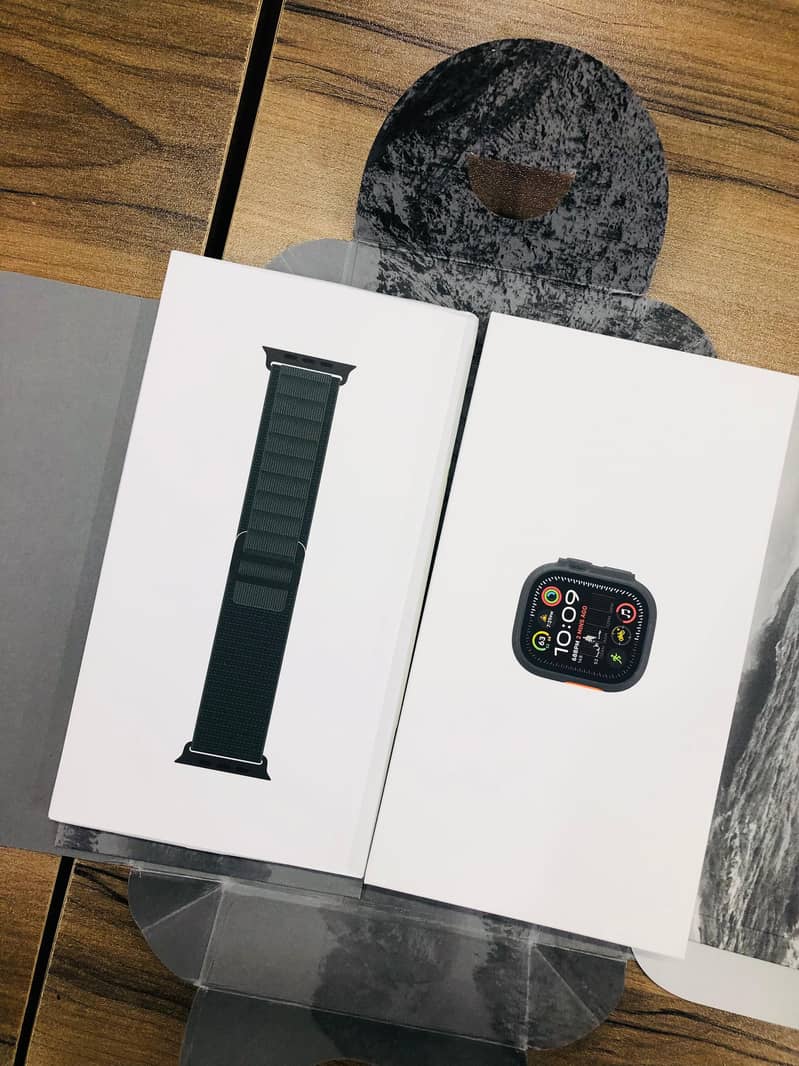 Apple Watch Ultra 2 49mm Taitanium Case New 3