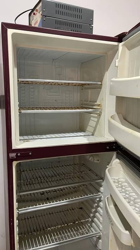 orient refrigerator outclass like brand new 3