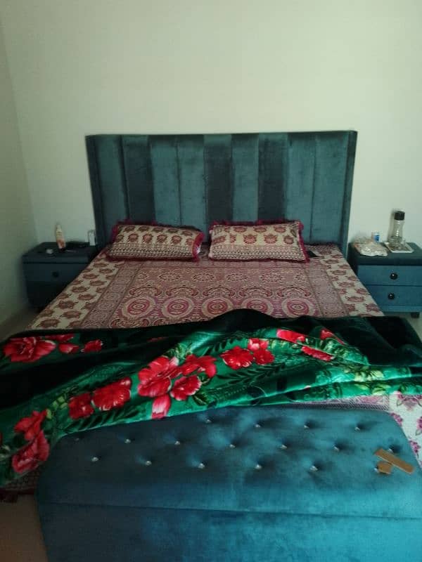 full poshish king size double bed with 2 side table only 0327 6047814 1