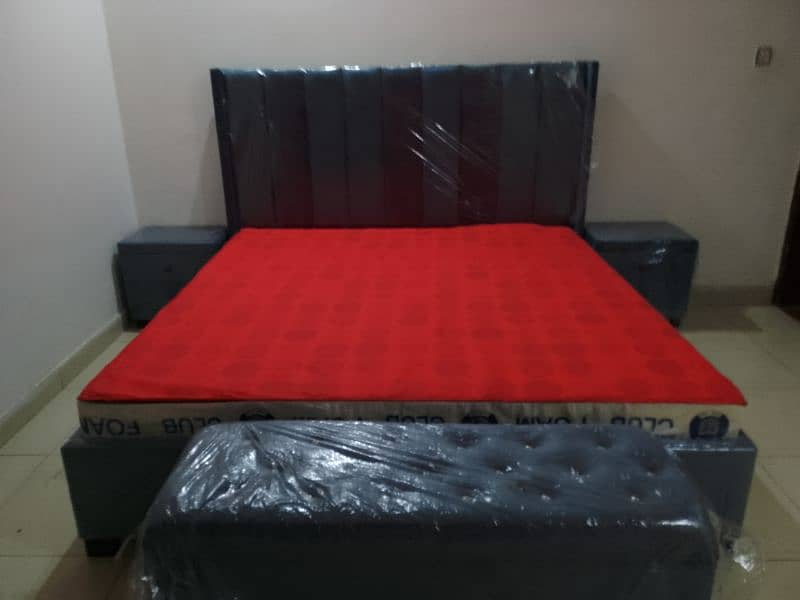 full poshish king size double bed with 2 side table only 0327 6047814 0