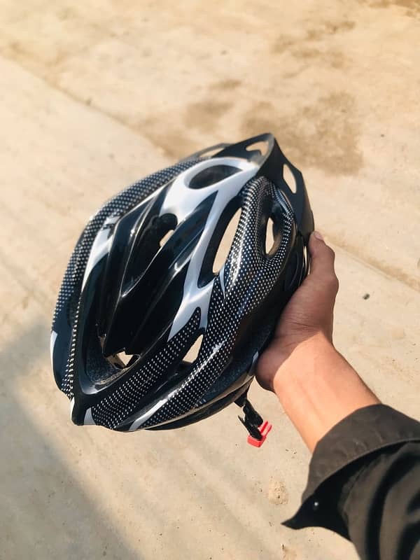 Bicycle Helmet 0