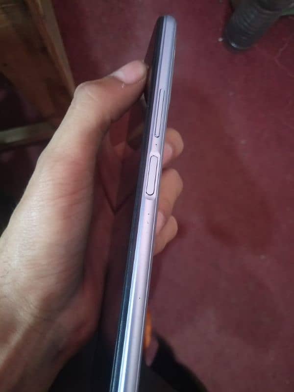 vivo y20 with box 3