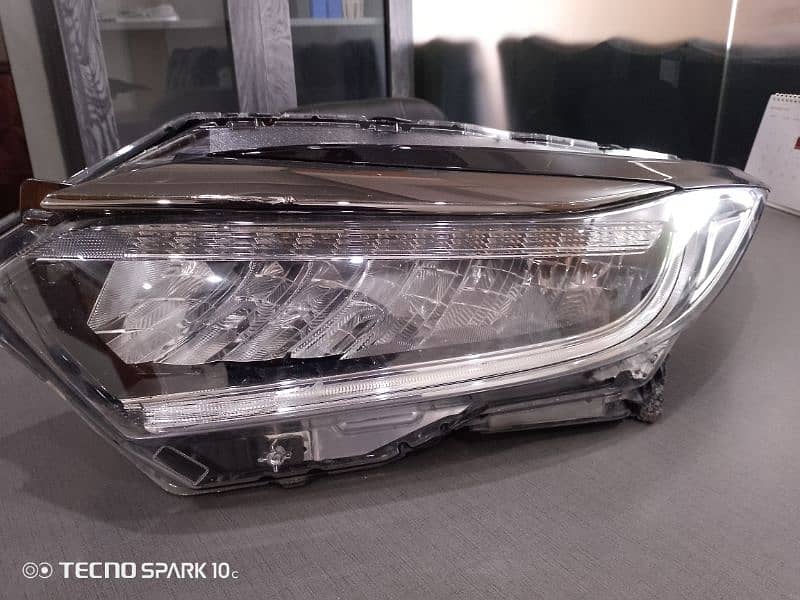 lift side head light Honda vezzal rs 2019 0