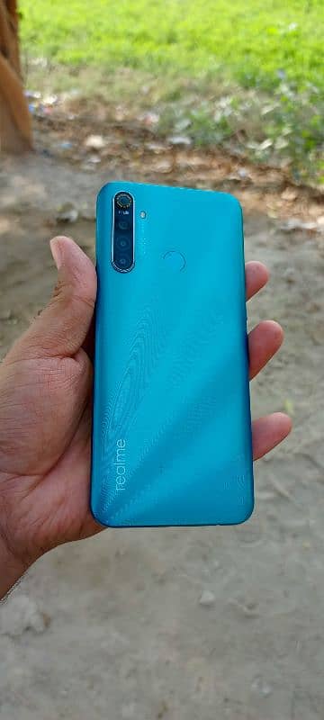 realme 5i 4gb64gb 6