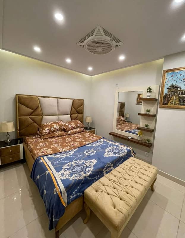 1 Bedroom VIP Full furnish flat per day available in Bahria town Lahore 0