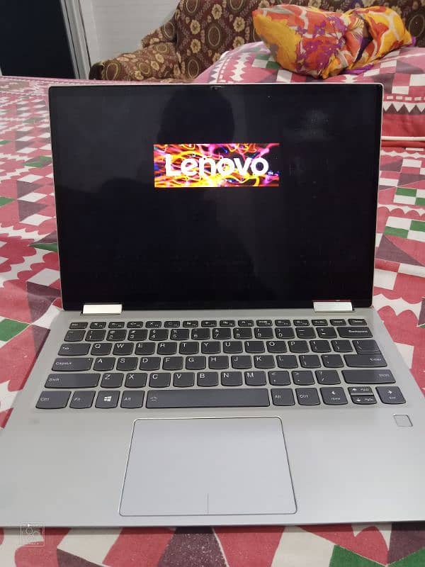 Lenovo YOGA 720-13IKB 3