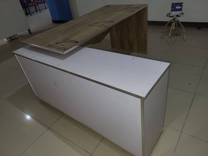 Office table (Fancy) premium quality 1