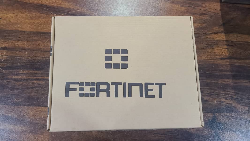 Fortinet FS-124D-POE Forti-Switch PoE managed Branded Used (With Box) 19