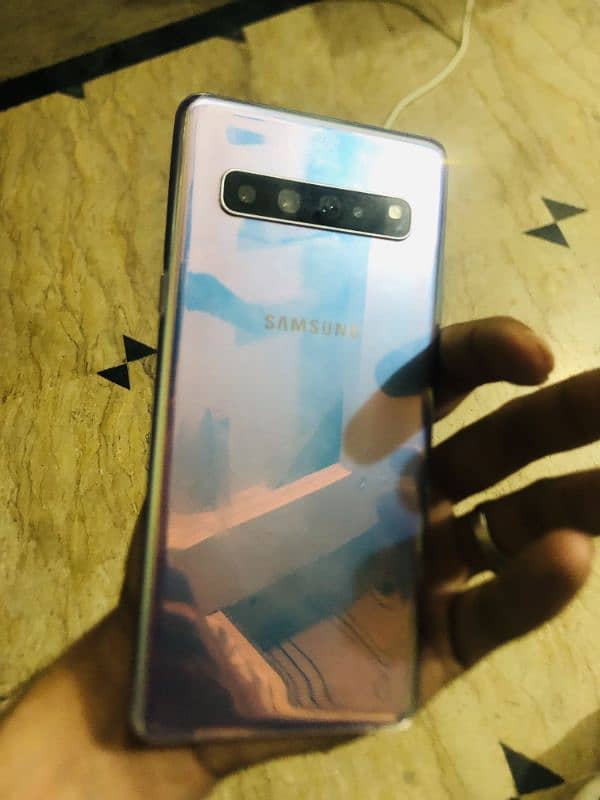 samsung s10plus 5g 8/256 urgent low price 8