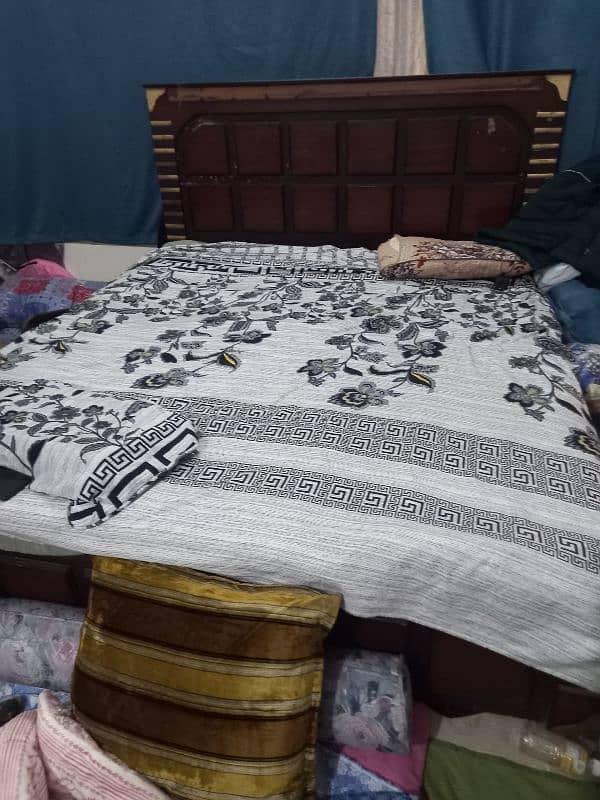 duble bed with metres for sale urgently 0