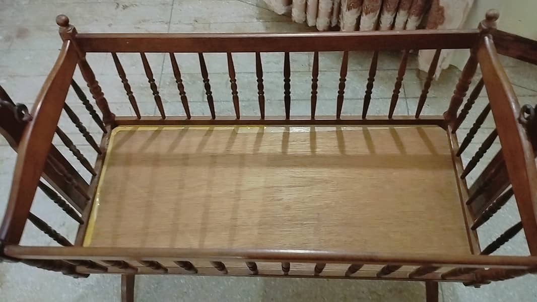 Shesham wood baby cot 0