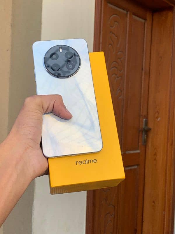 realme 12 1