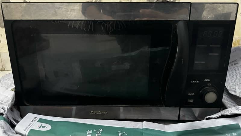 DAWLANCE GENUINE LARGE SIZE MICROWAVE OVEN 0