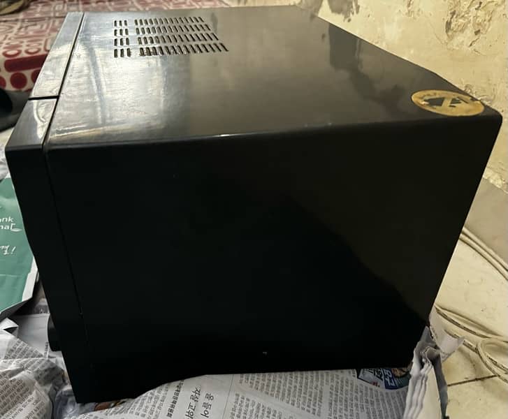 DAWLANCE GENUINE LARGE SIZE MICROWAVE OVEN 3