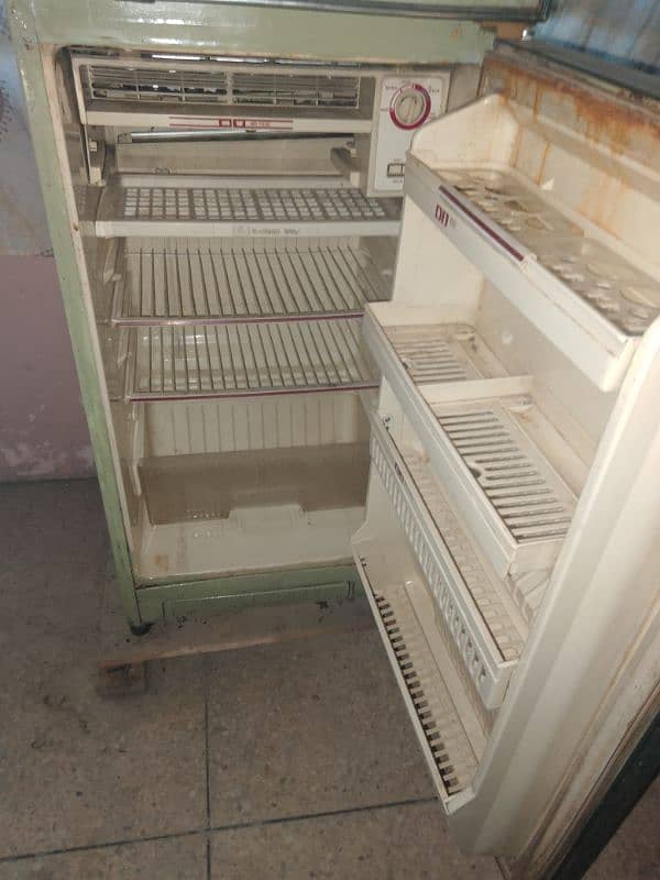 Small size fridge 3