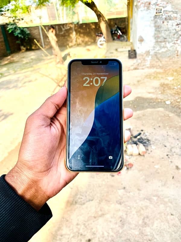 iPhone XR 64GB Non pta 03095223360 Call 5