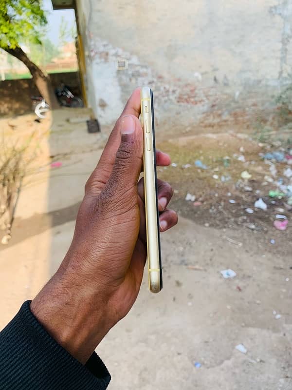 iPhone XR 64GB Non pta 03095223360 Call 6