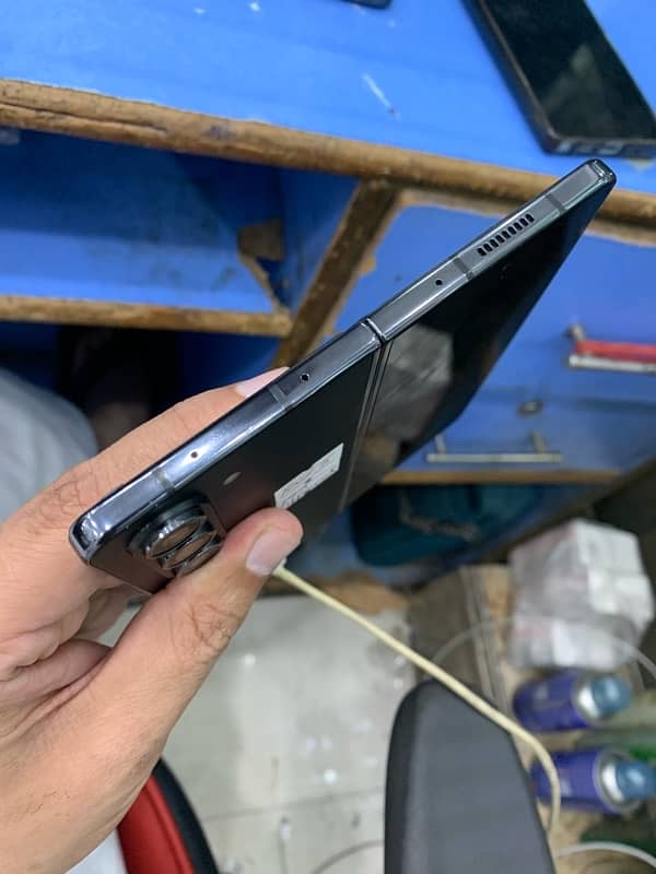 SAMSUNG GALAXY Fold 5 12/512gb official pta approved 3